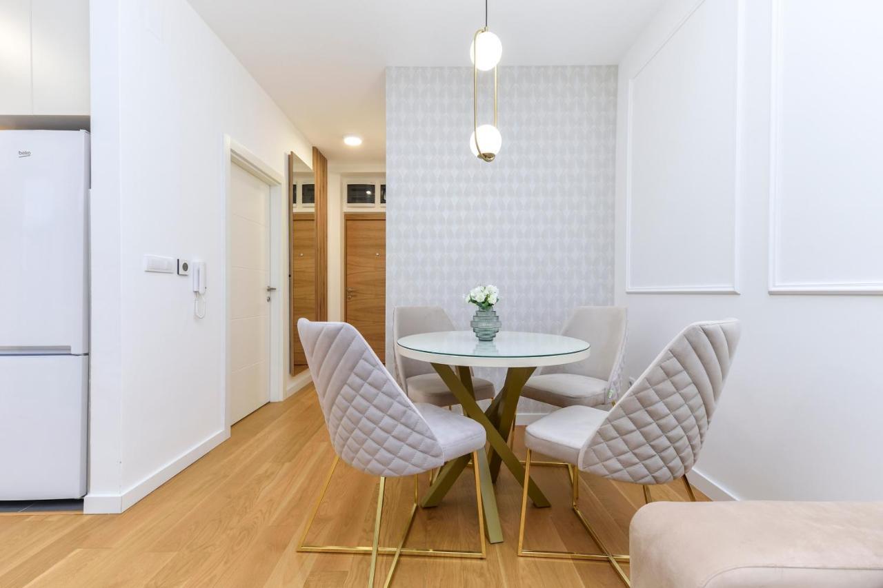 Divine & Delight Apartments ノヴィ・サド エクステリア 写真
