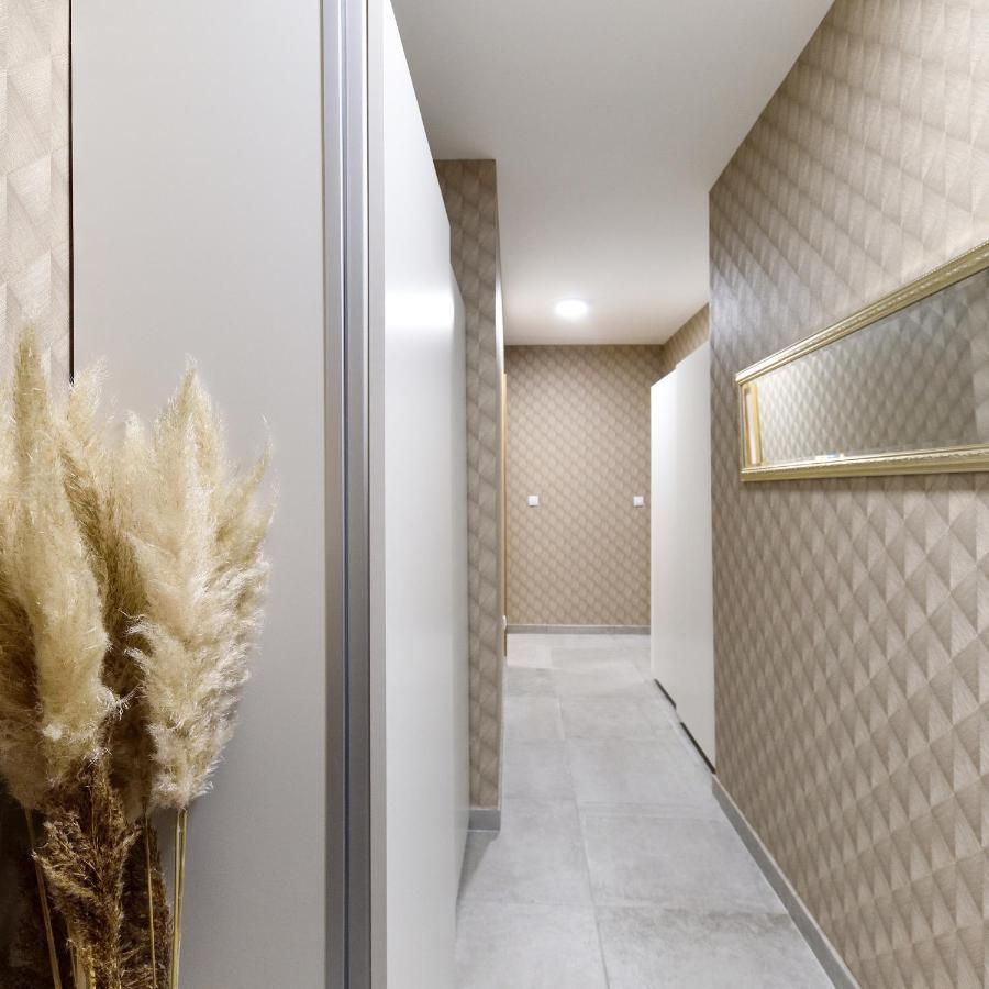 Divine & Delight Apartments ノヴィ・サド エクステリア 写真